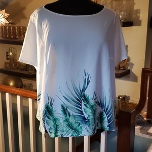 Ava Viv Womans "Palm Fron" Floral Top